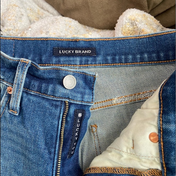 Lucky Brand High Rise Boot Cut Cropped Bridgette Jeans - Picture 3 of 5